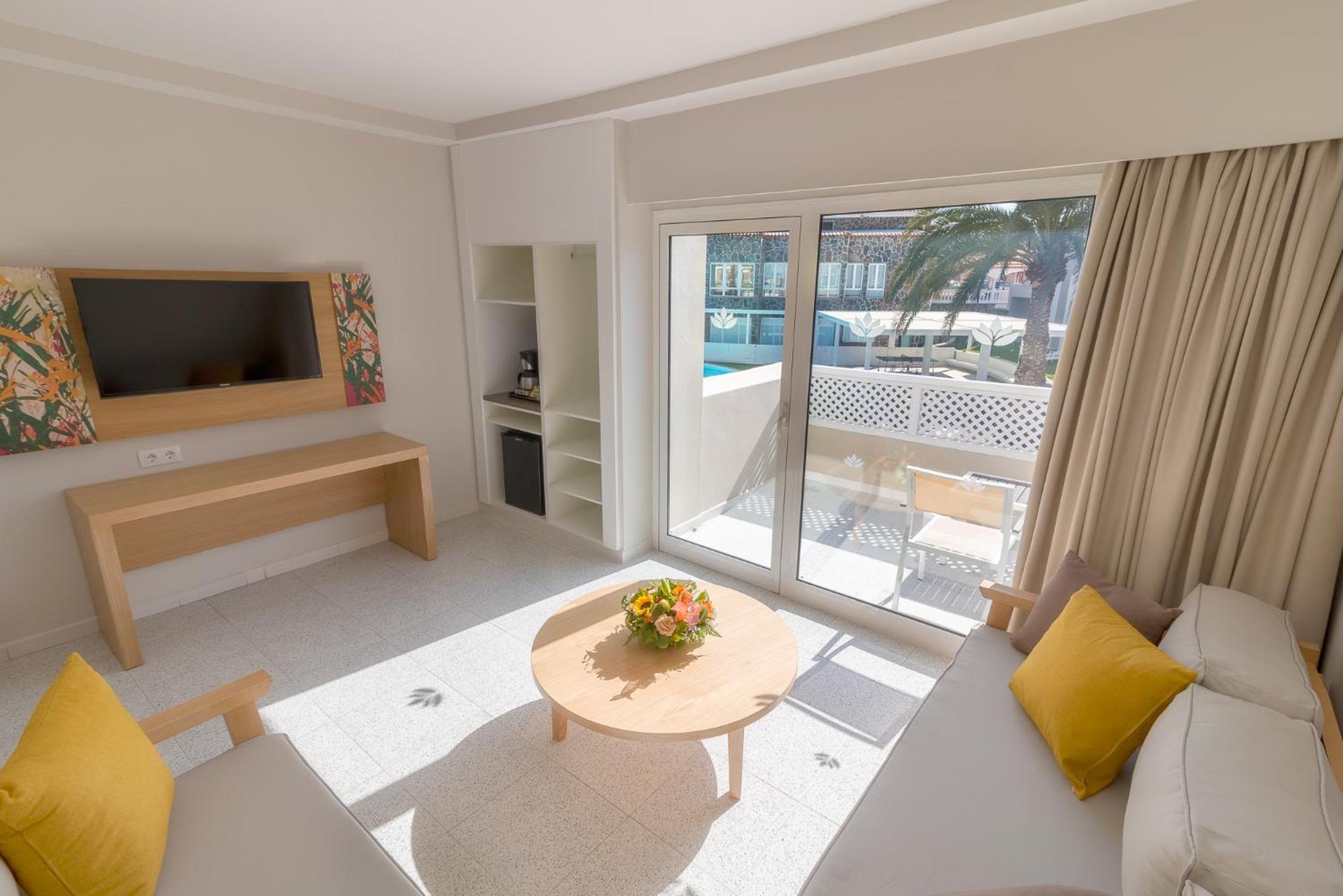 Double Room,1692059285:JPEG